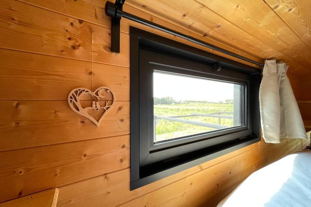 Myinsolite - Tiny-House, Jacuzzi, Brasero, Piscine エーグ・モルト エクステリア 写真