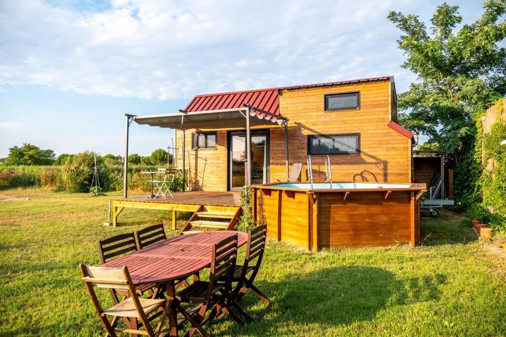 Myinsolite - Tiny-House, Jacuzzi, Brasero, Piscine エーグ・モルト エクステリア 写真
