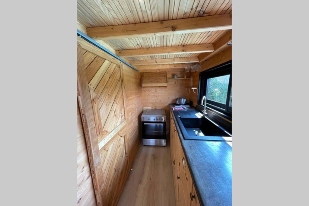Myinsolite - Tiny-House, Jacuzzi, Brasero, Piscine エーグ・モルト エクステリア 写真
