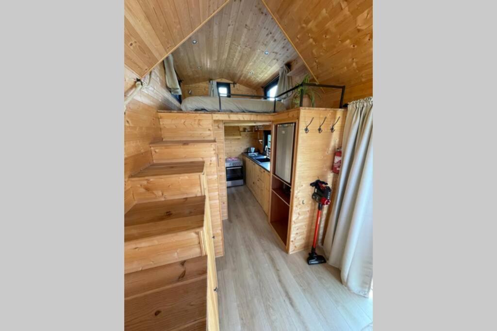 Myinsolite - Tiny-House, Jacuzzi, Brasero, Piscine エーグ・モルト エクステリア 写真