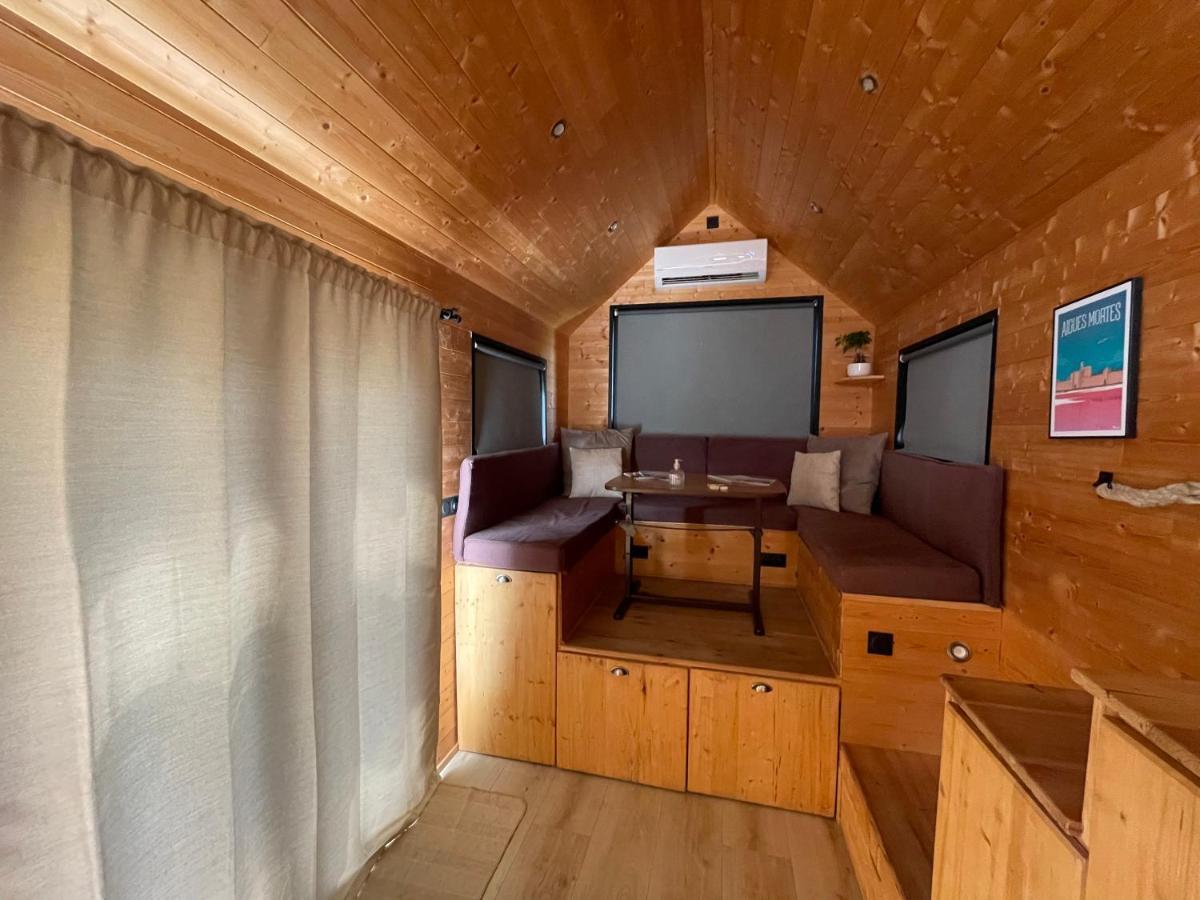 Myinsolite - Tiny-House, Jacuzzi, Brasero, Piscine エーグ・モルト エクステリア 写真