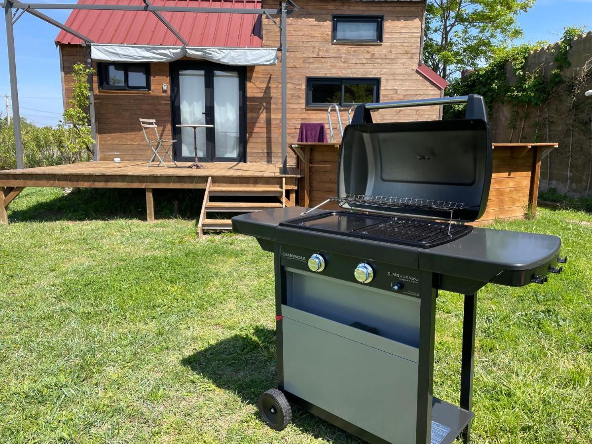Myinsolite - Tiny-House, Jacuzzi, Brasero, Piscine エーグ・モルト エクステリア 写真