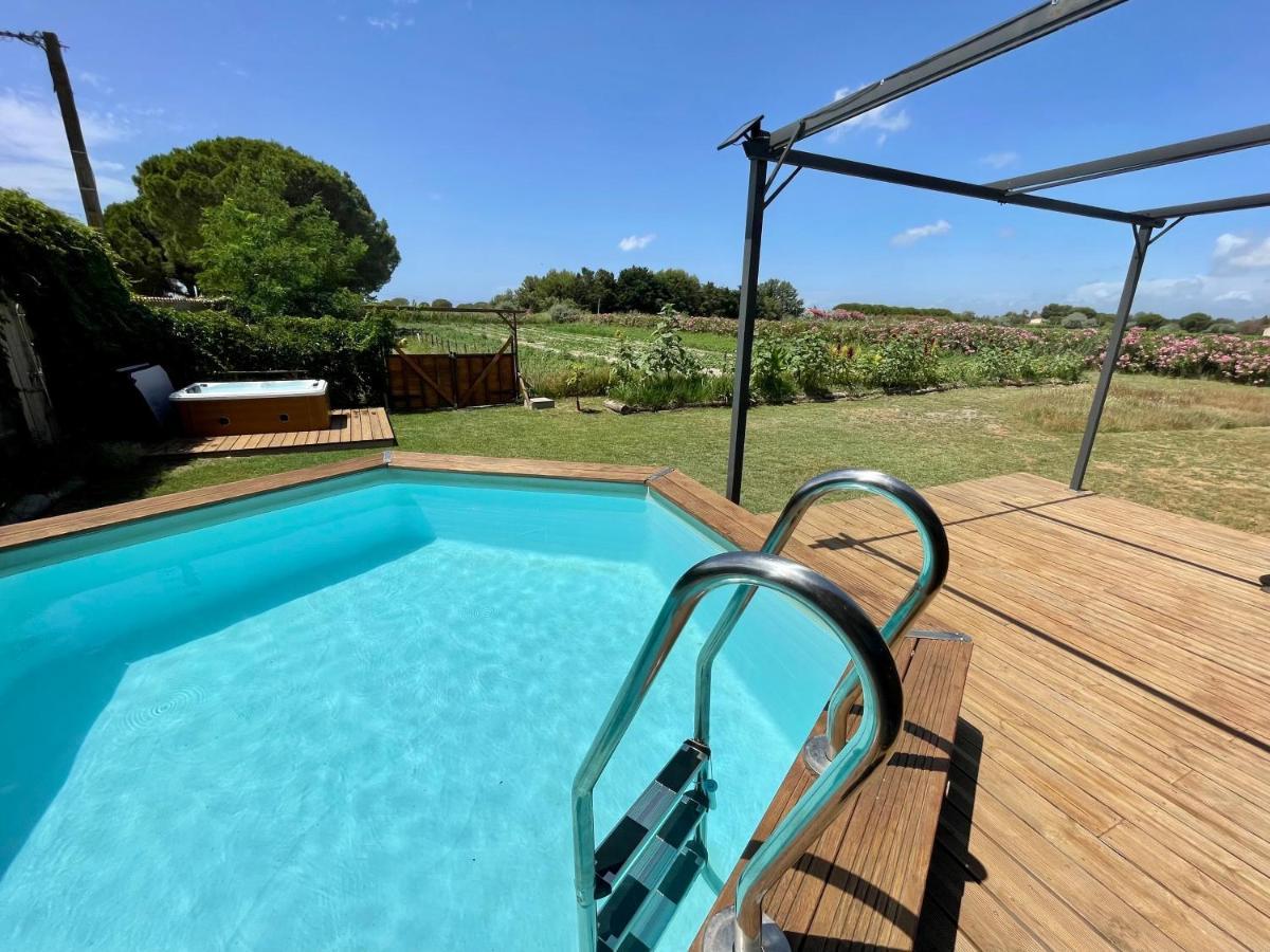 Myinsolite - Tiny-House, Jacuzzi, Brasero, Piscine エーグ・モルト エクステリア 写真